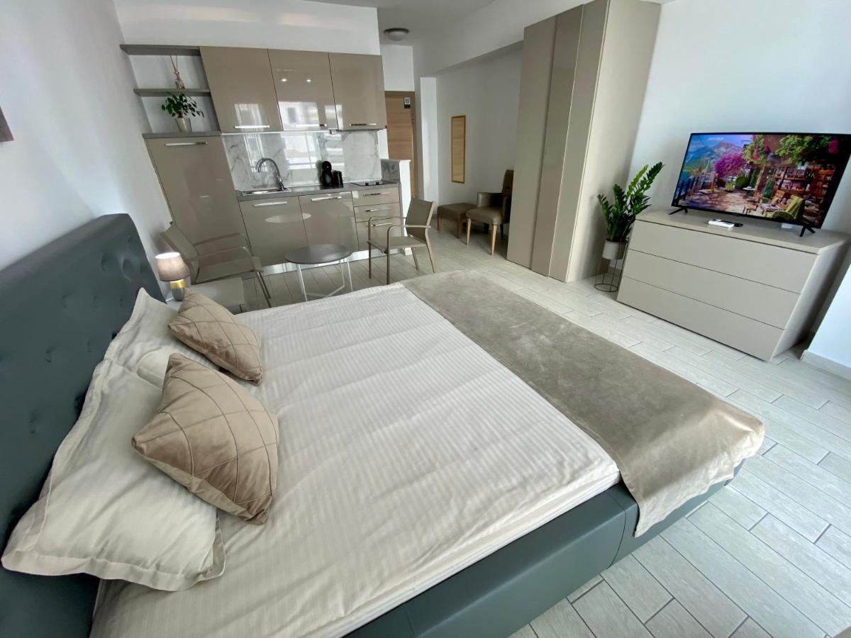 De Silva Studio Adia 4 Mamaia Exterior photo